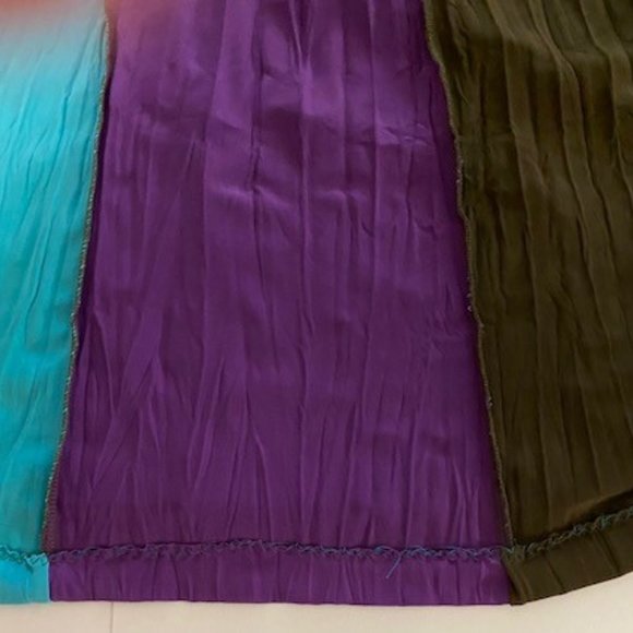 Truworths Dress colorful stretchy summer, size 10, ruched under bust. - Picture 8 of 8